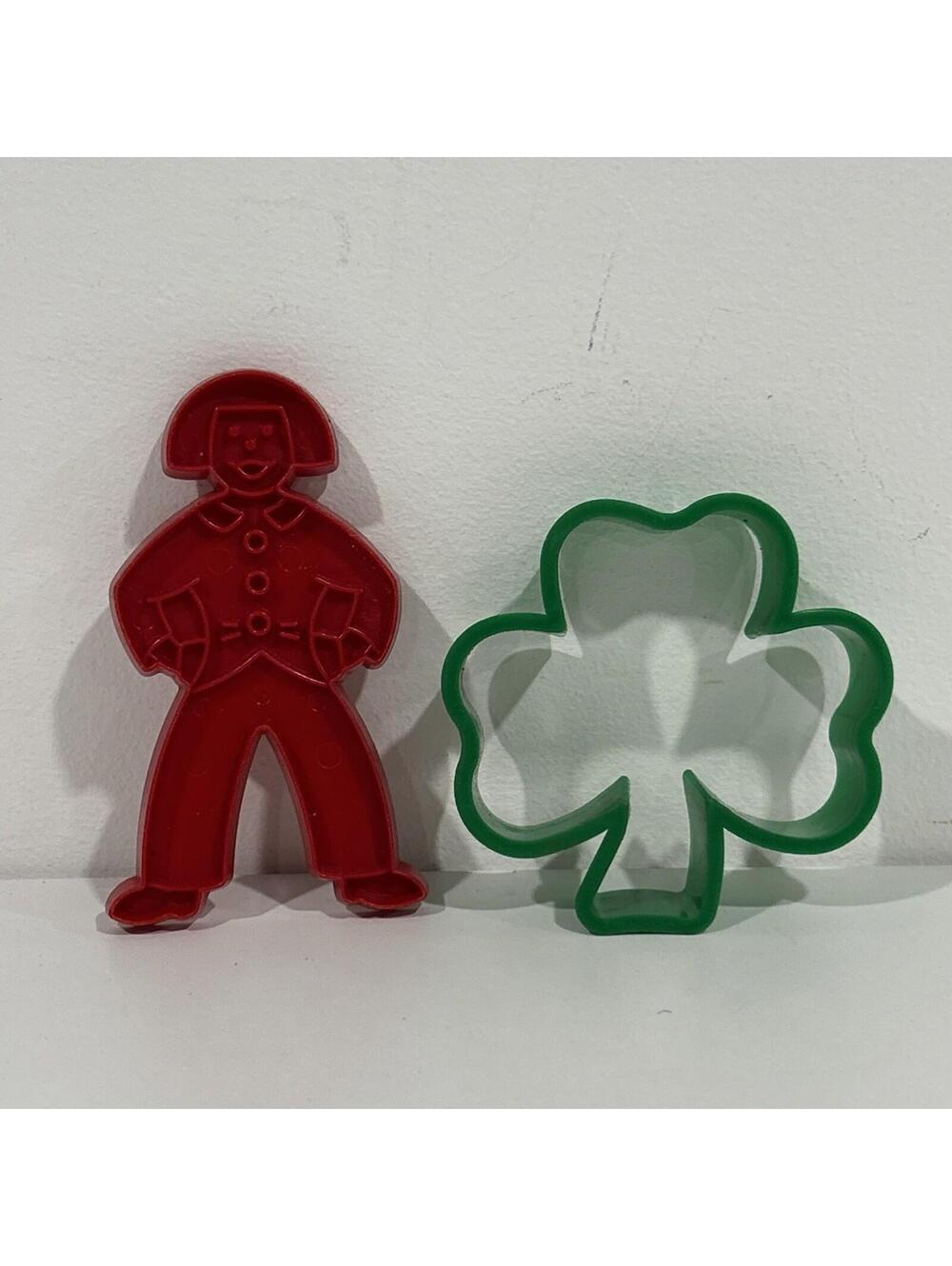 Vintage Tupperware Gingerbread Man Clover Cookie Imprint Cutter with Handle